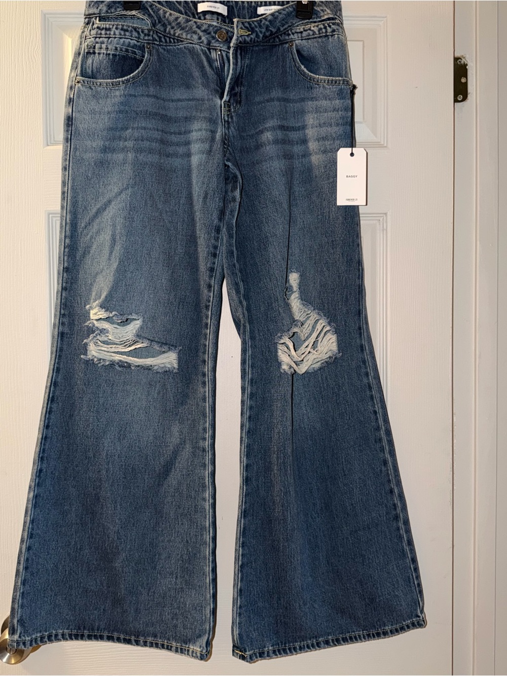 Forever 21 Distressed Wide-Leg Jeans - Medium Blue
